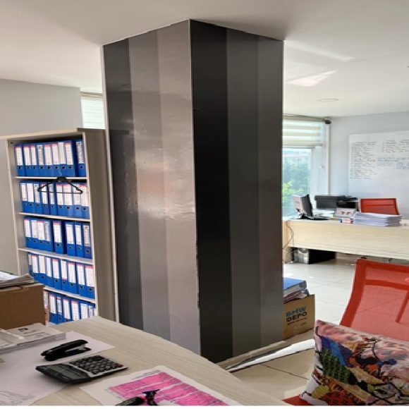 21 4 Static Hold Wallpaper 580x580